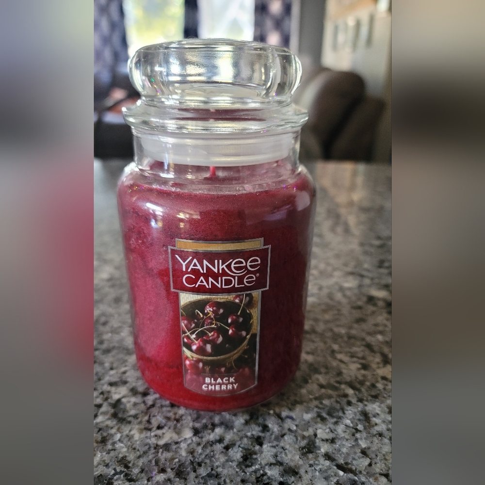 Yankee Candle Black Cherry Jar